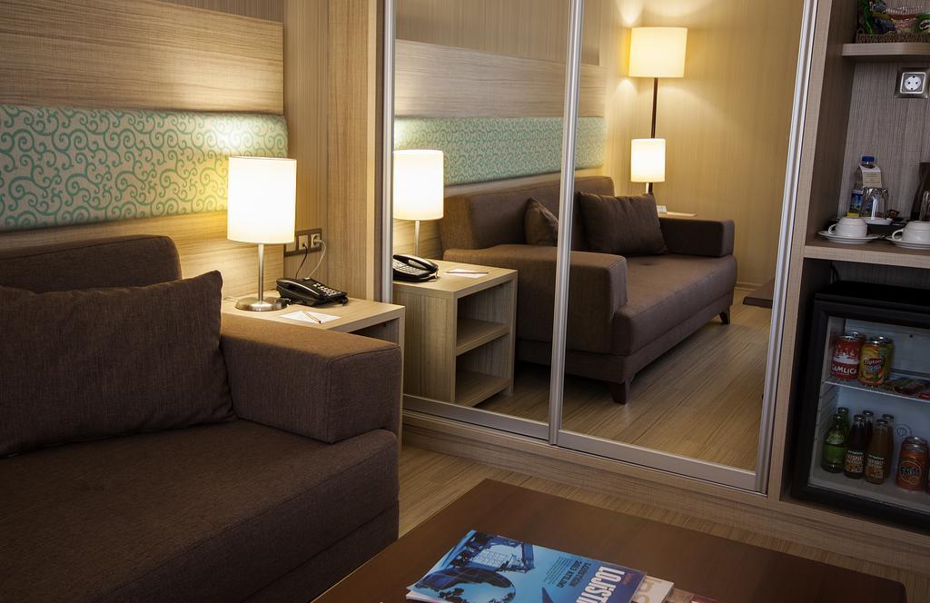 Hotel Golden Way Giyimkent Provincia di Provincia di Istanbul Esterno foto