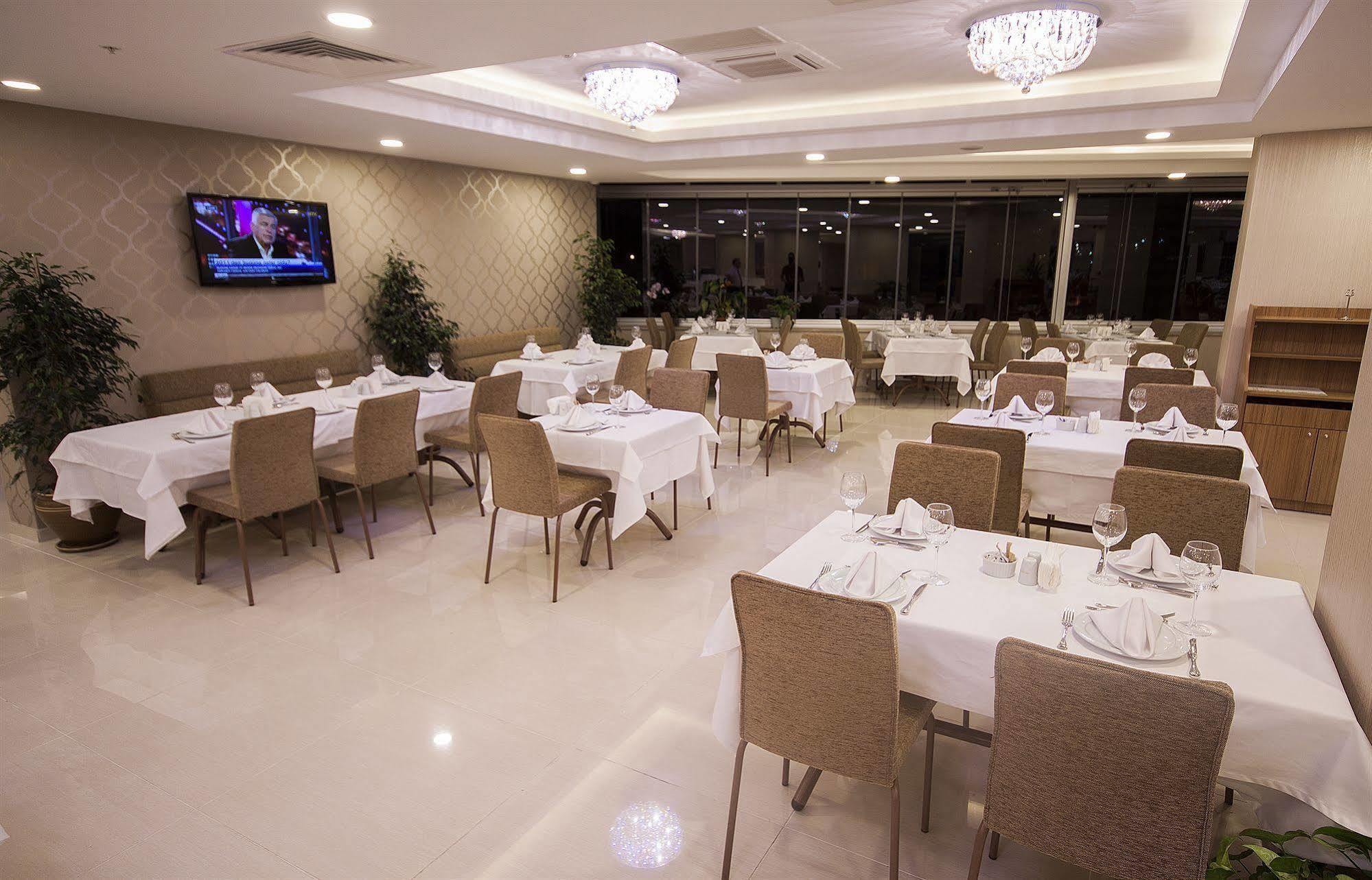 Hotel Golden Way Giyimkent Provincia di Provincia di Istanbul Esterno foto