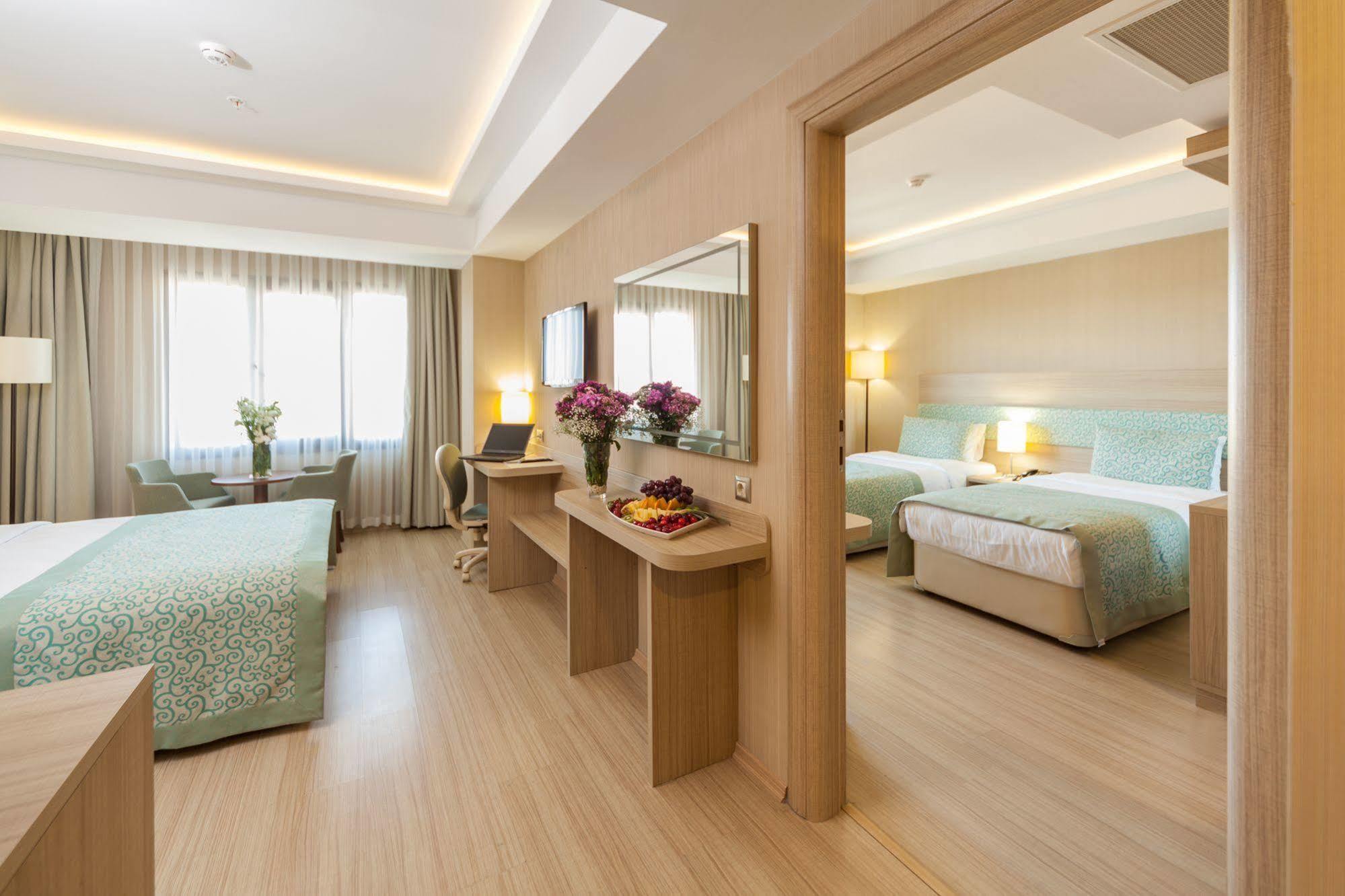 Hotel Golden Way Giyimkent Provincia di Provincia di Istanbul Esterno foto